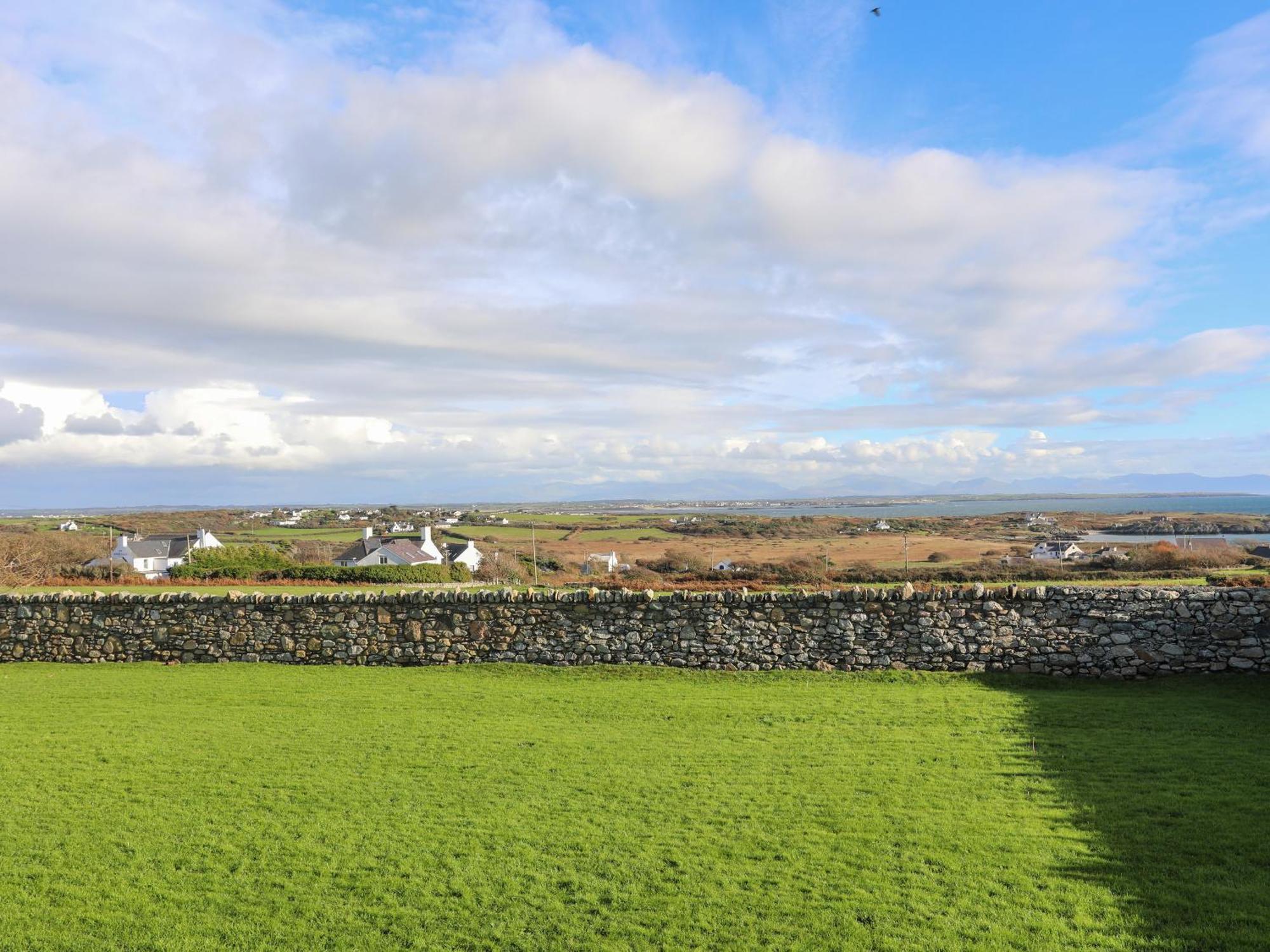 Plas Bach Rhoscolyn